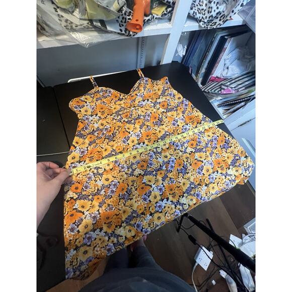 Yellow Floral H&M Sundress with pockets Size M Pre Owned - Picture 12 of 14